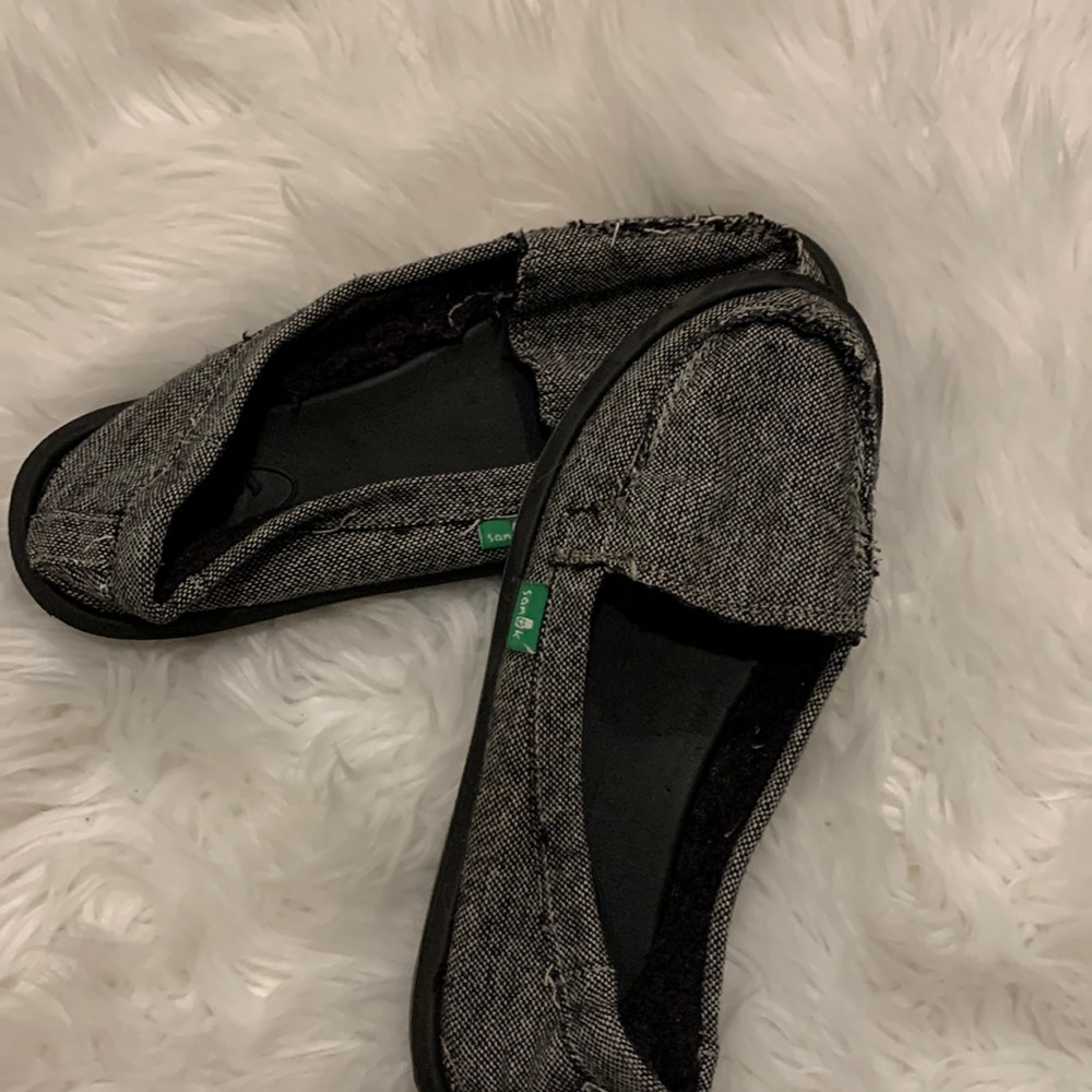 Sanuks